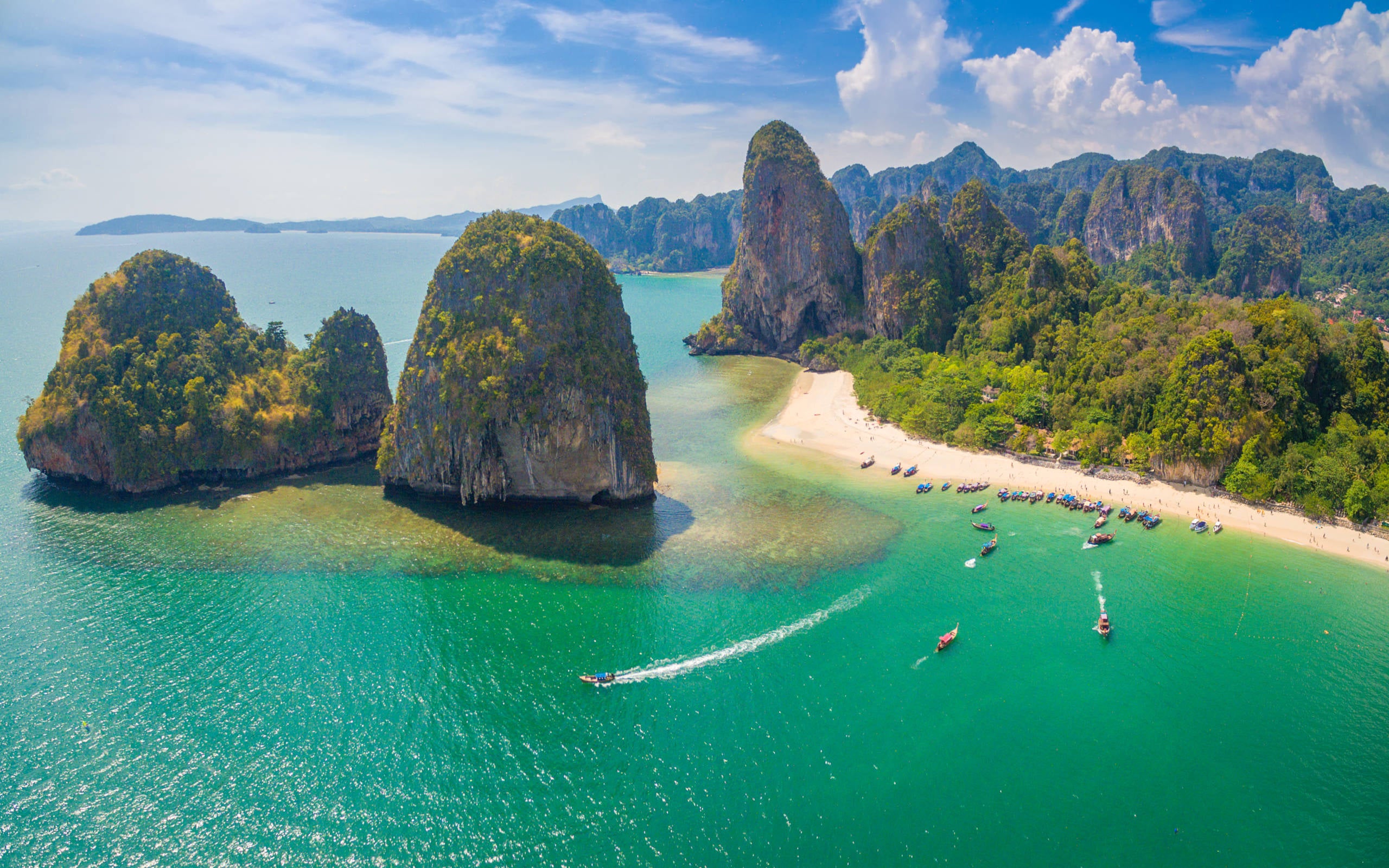 Thailand Siap Izinkan Masuk Turis yang Sudah Divaksin